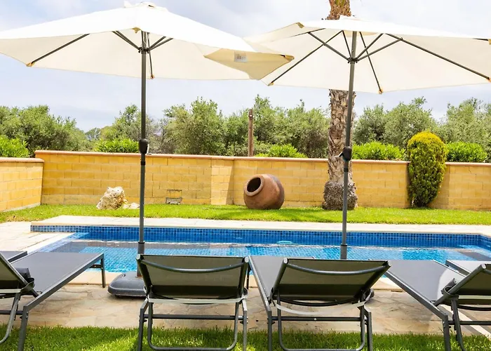 Front 3-schlafzimmer-villa - 1- Linie Vom By Interhome ラッチ