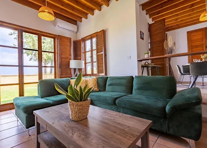 Front 3-schlafzimmer-villa - 1- Linie Vom By Interhome Lachi