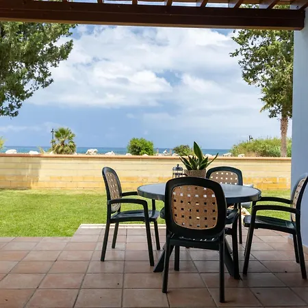 Front 3-schlafzimmer-villa - 1- Linie Vom By Interhome Λατσί