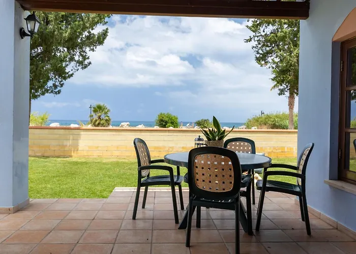 Front 3-schlafzimmer-villa - 1- Linie Vom By Interhome Λατσί